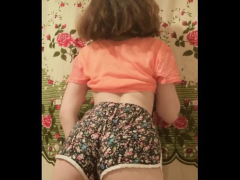❤️ Giovane pupa sexy fa uno striptease riprendendo i suoi pantaloncini alla telecamera Porno fatto in casaal it.quizfarmature.ru ❤️